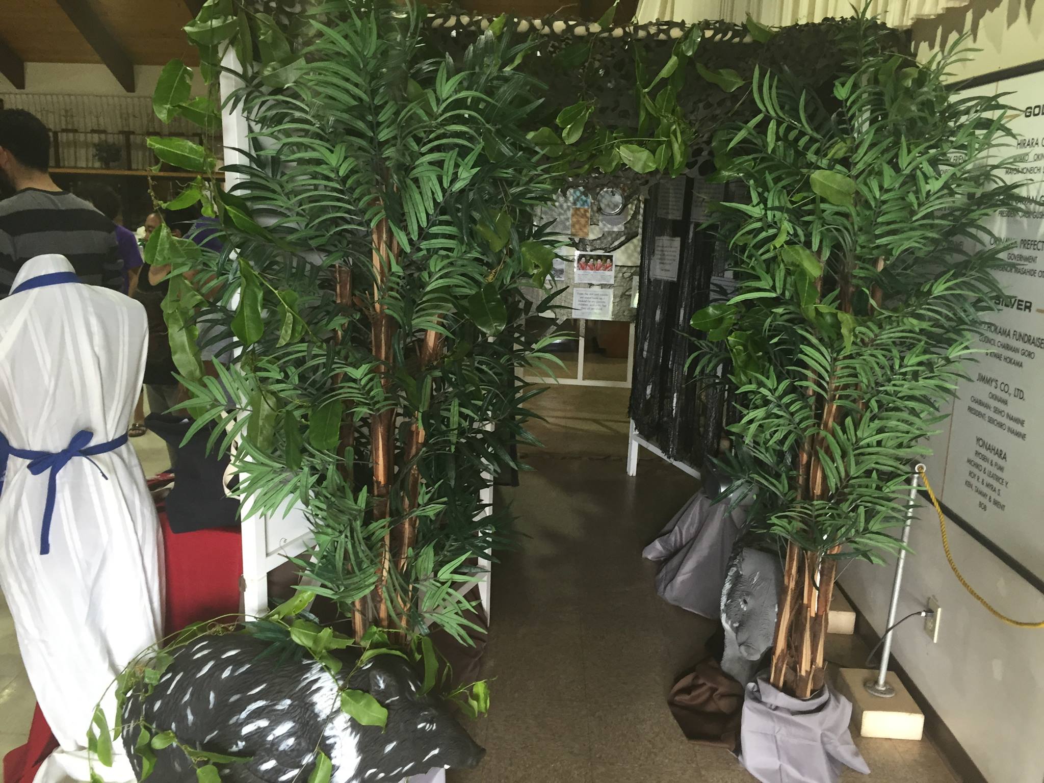 Mock cave and display by Maui groups